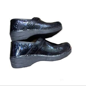 Dansko Professional Clogs Black With Blue Flowers Size 38